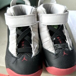 Boys Jordan Shoes size 8C. Preowned.